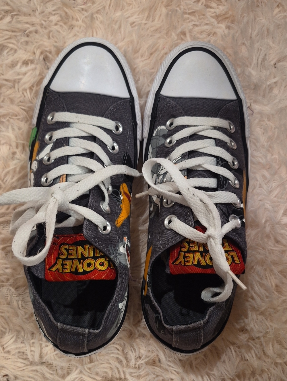 Converse Looney Tunes Low-Top Sneakers - Gray/White/Yellow/Red